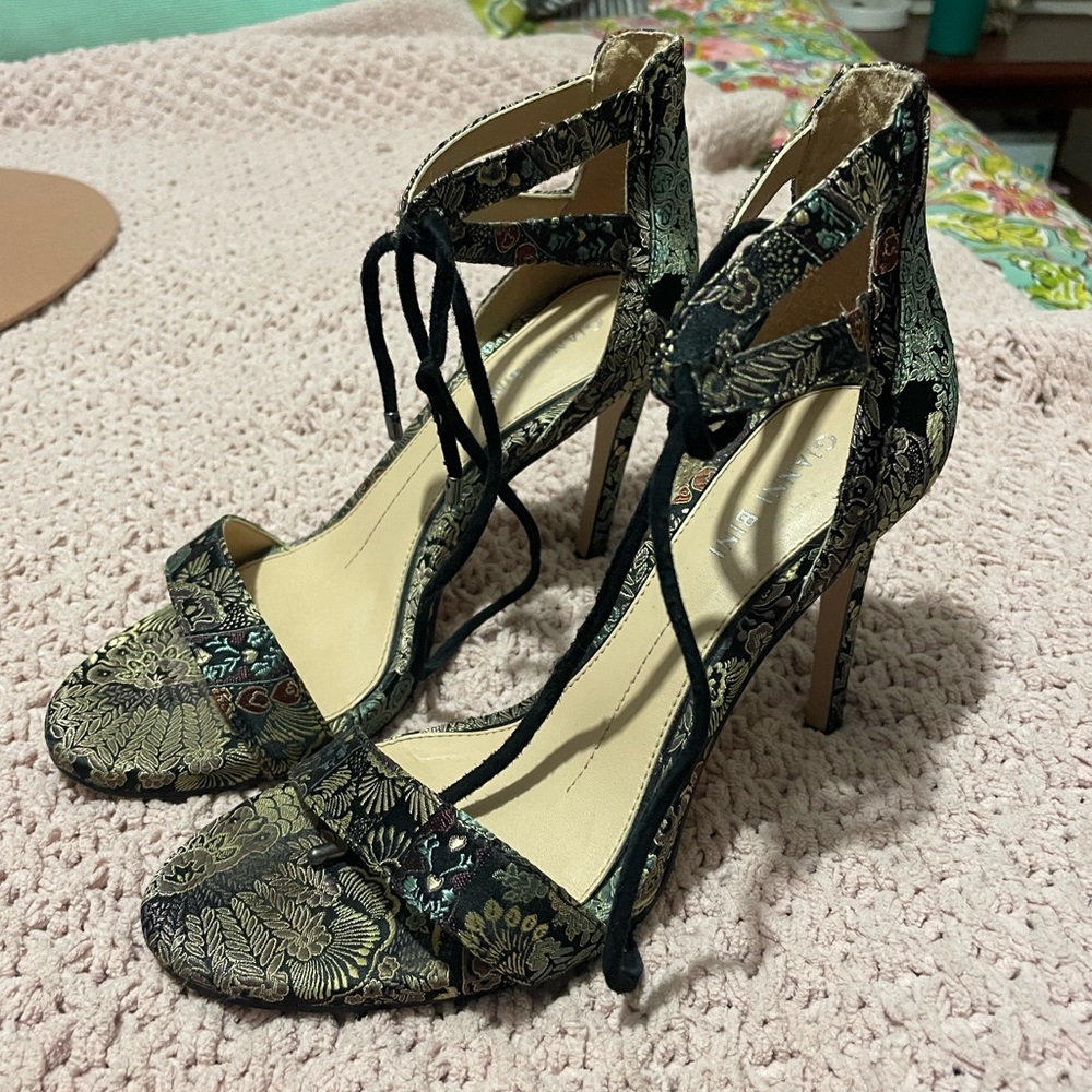 Gianni bini pattern heels